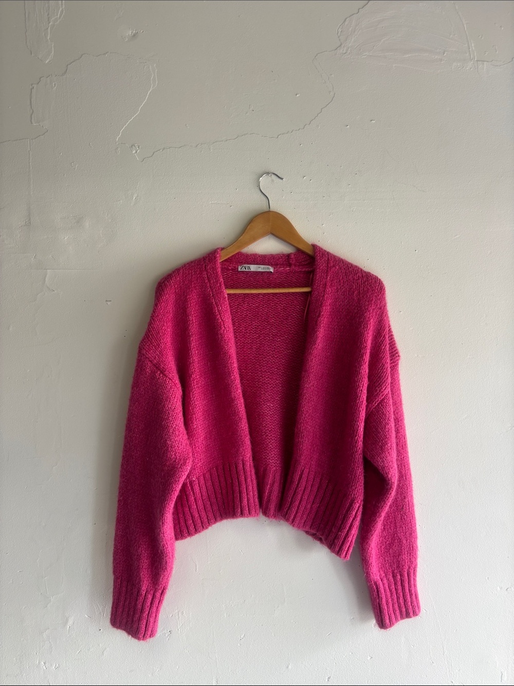 Zara Vibrant Pink Open-Front Cropped Knit Cardigan